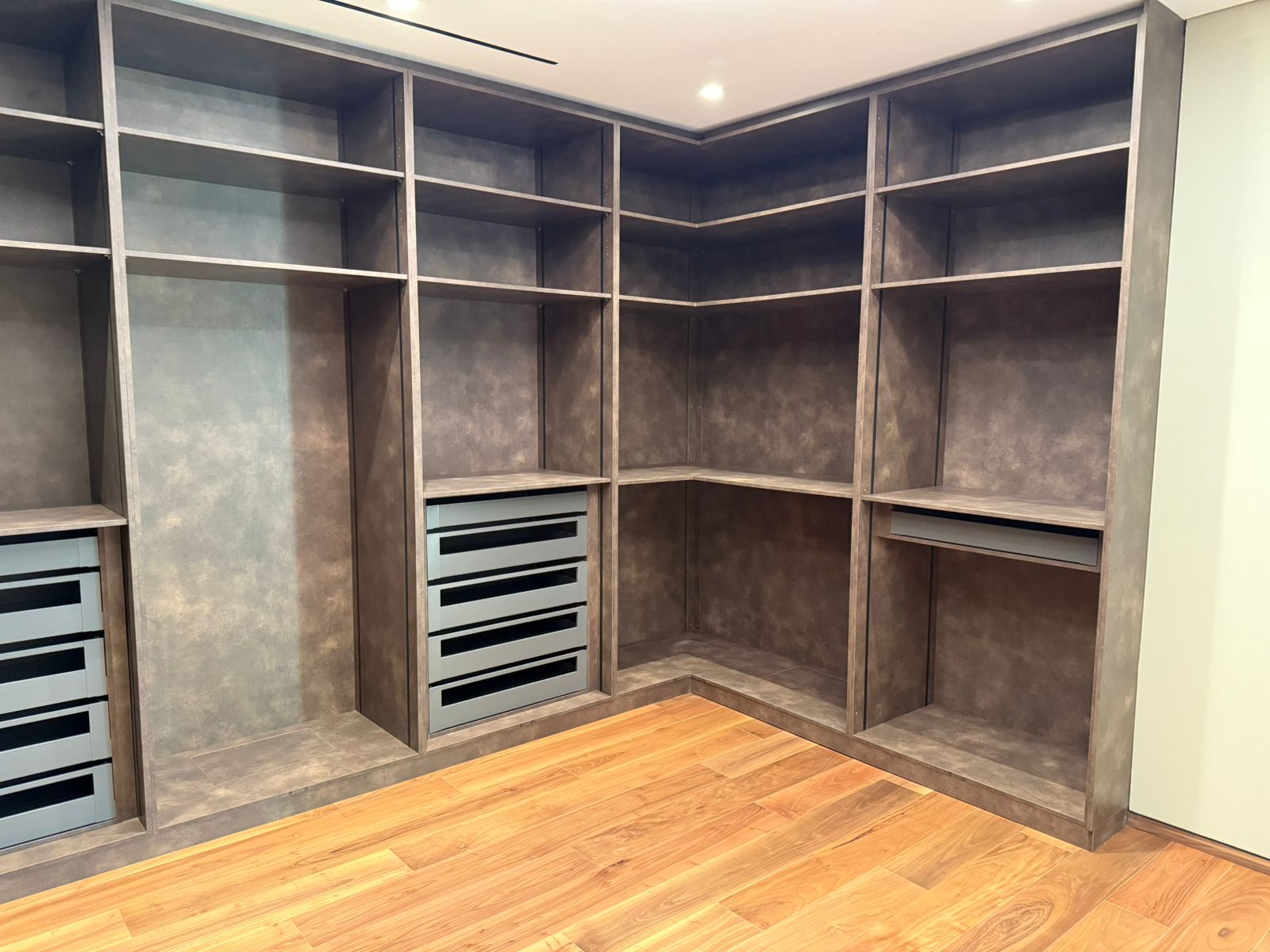 2025 06 01 at 18.09.29